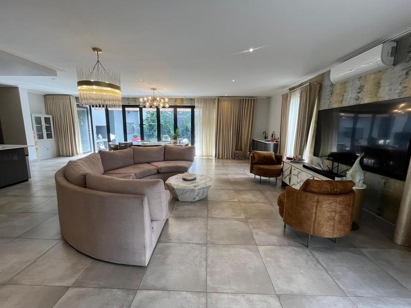 To Let 4 Bedroom Property for Rent in Sandown Gauteng