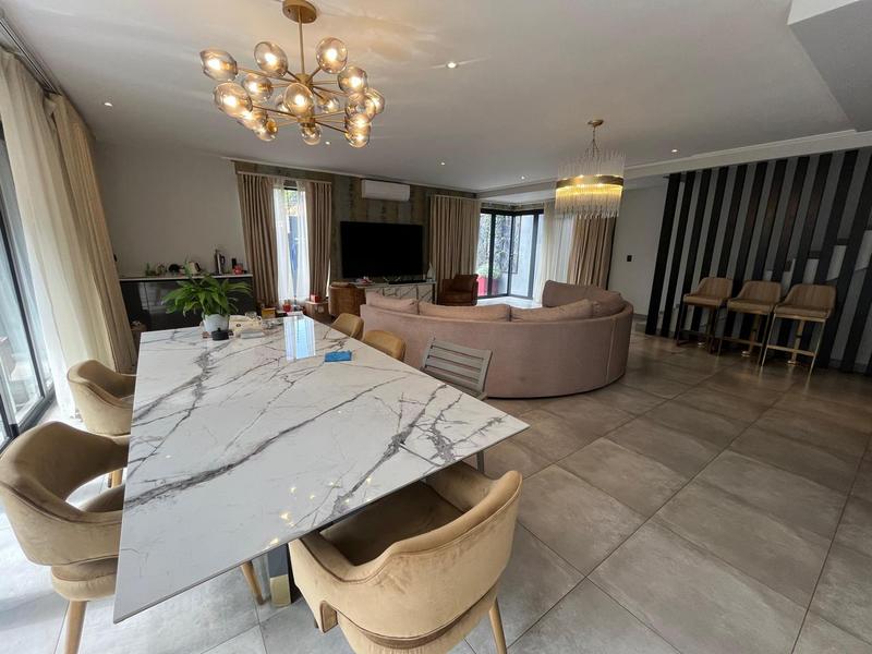 To Let 4 Bedroom Property for Rent in Sandown Gauteng
