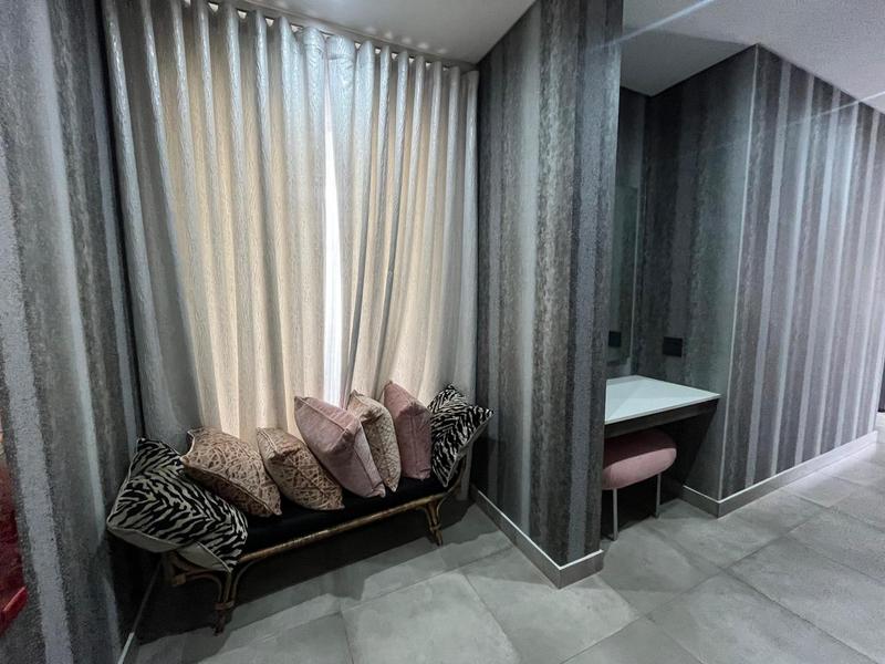 To Let 4 Bedroom Property for Rent in Sandown Gauteng