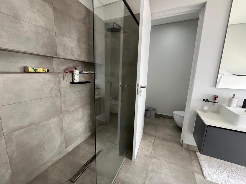 To Let 4 Bedroom Property for Rent in Sandown Gauteng