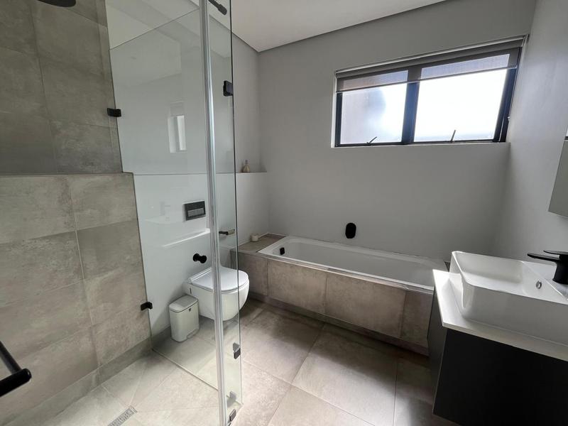 To Let 4 Bedroom Property for Rent in Sandown Gauteng