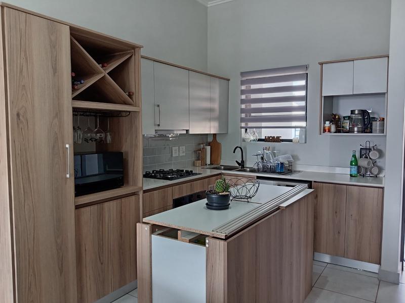 To Let 3 Bedroom Property for Rent in Pinehaven Gauteng