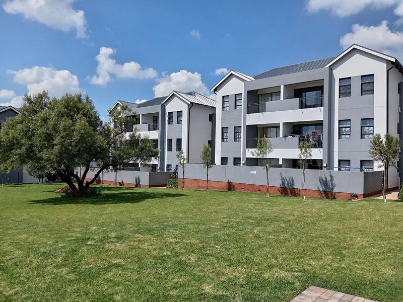 To Let 3 Bedroom Property for Rent in Pinehaven Gauteng