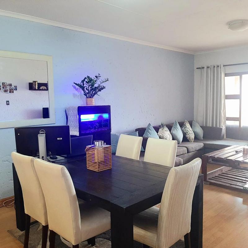 2 Bedroom Property for Sale in Corlett Gardens Gauteng