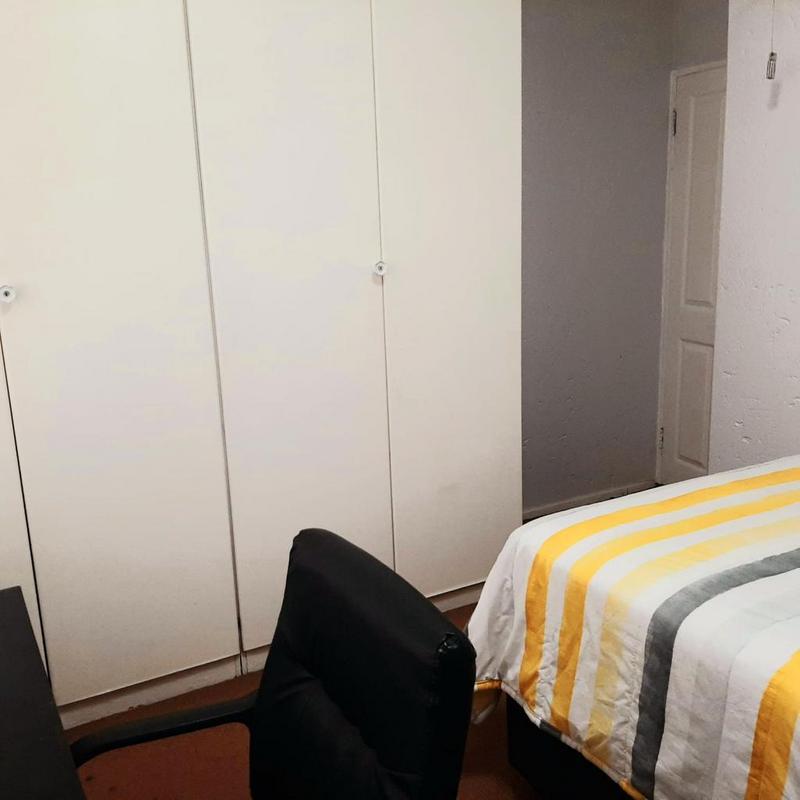 2 Bedroom Property for Sale in Corlett Gardens Gauteng