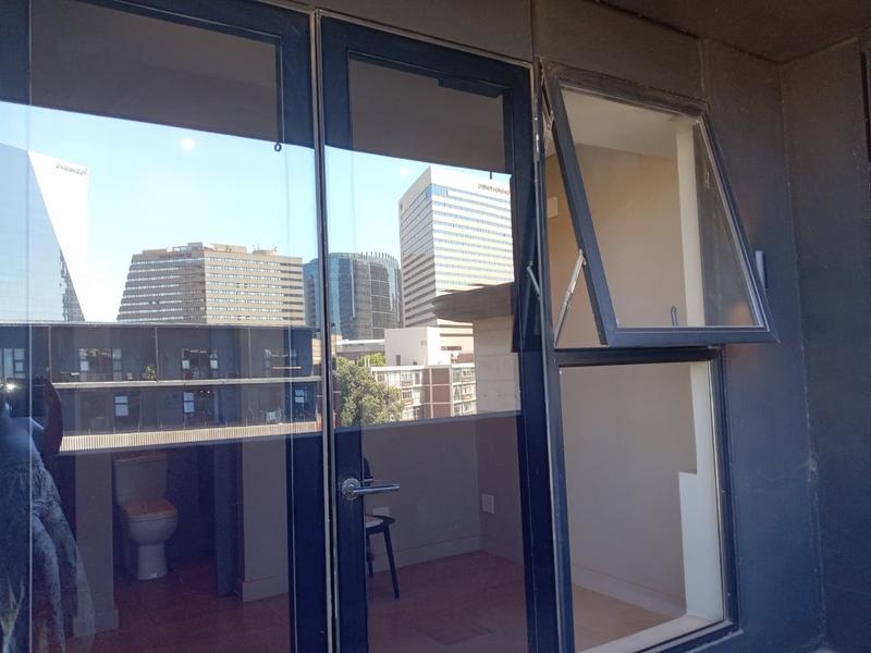 1 Bedroom Property for Sale in Sandown Gauteng