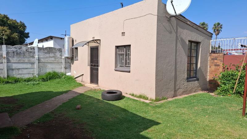 To Let 1 Bedroom Property for Rent in Germiston South Gauteng