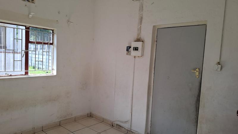 To Let 1 Bedroom Property for Rent in Germiston South Gauteng