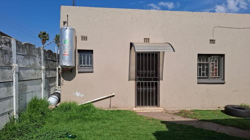 To Let 1 Bedroom Property for Rent in Germiston South Gauteng