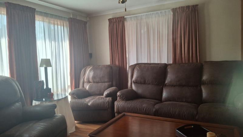 3 Bedroom Property for Sale in Klippoortjie Gauteng