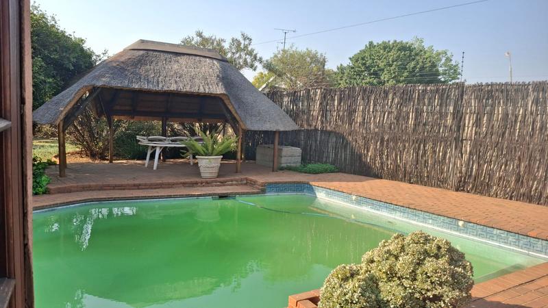 3 Bedroom Property for Sale in Klippoortjie Gauteng