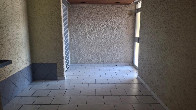 2 Bedroom Property for Sale in Denlee Gauteng