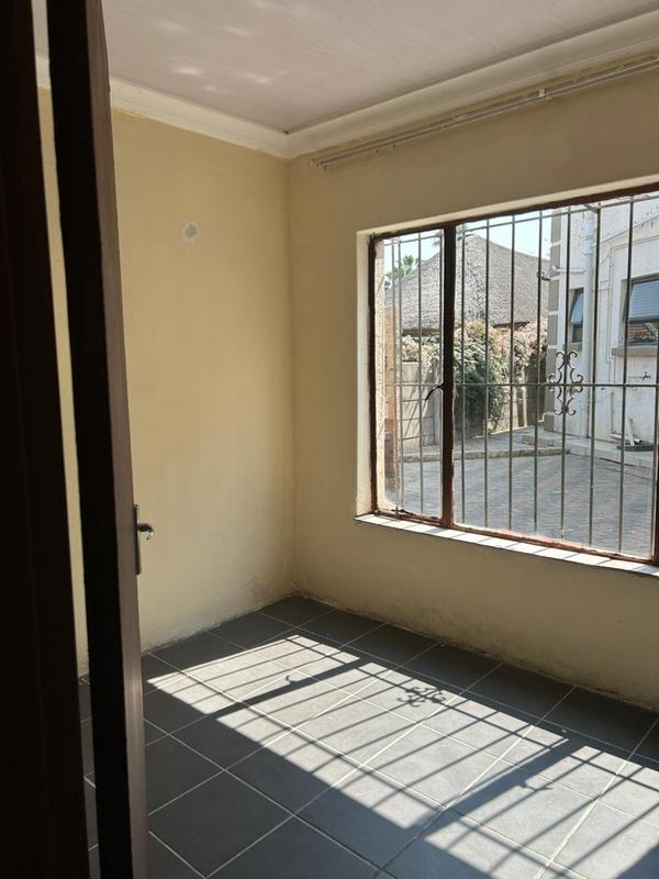 To Let 2 Bedroom Property for Rent in Birchleigh Gauteng