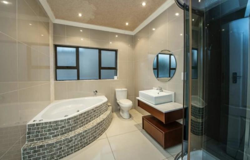 6 Bedroom Property for Sale in Meyersdal Gauteng