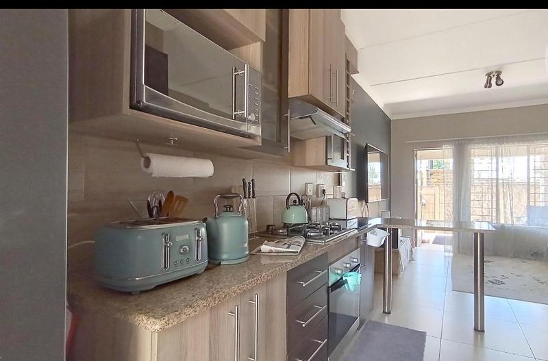 2 Bedroom Property for Sale in Pretoria North Gauteng