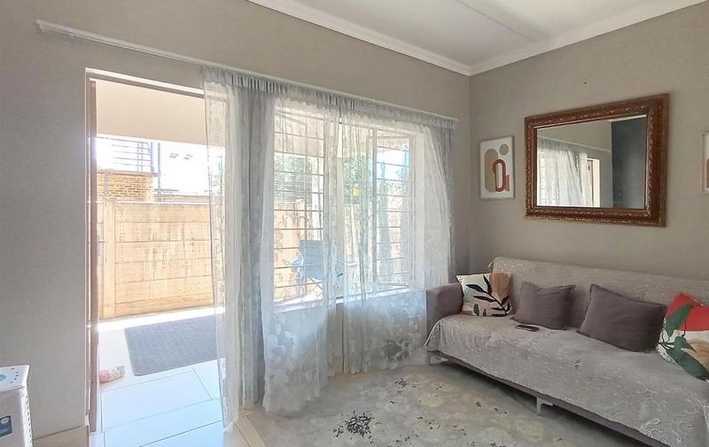 2 Bedroom Property for Sale in Pretoria North Gauteng
