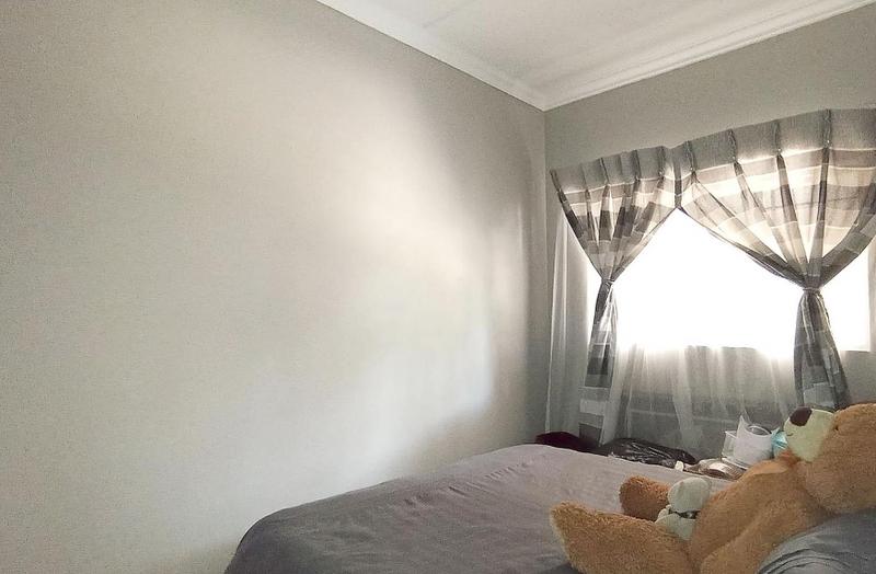 2 Bedroom Property for Sale in Pretoria North Gauteng