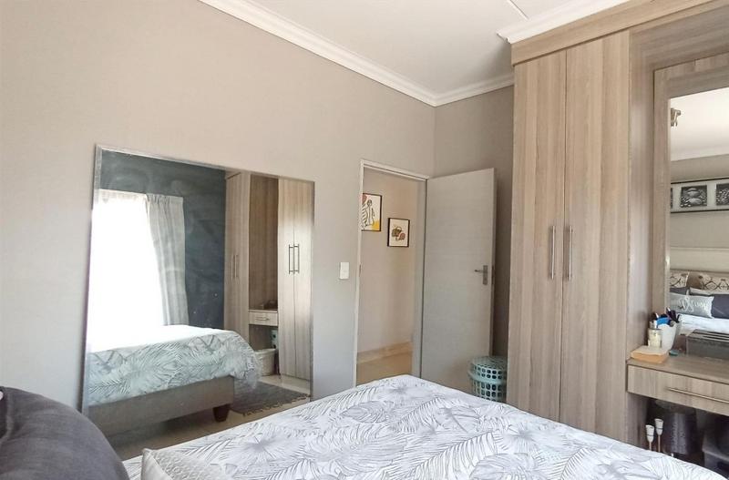 2 Bedroom Property for Sale in Pretoria North Gauteng