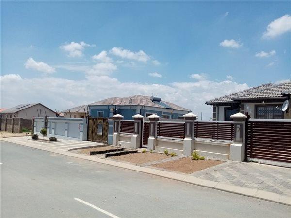3 Bedroom Property for Sale in Sharon Park Gauteng
