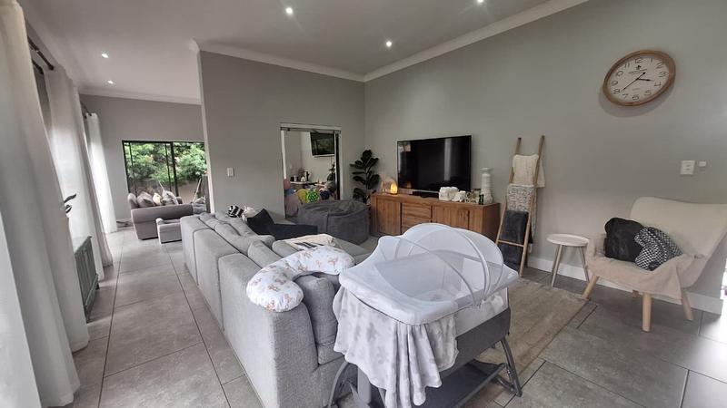To Let 4 Bedroom Property for Rent in Midstream Estate Gauteng