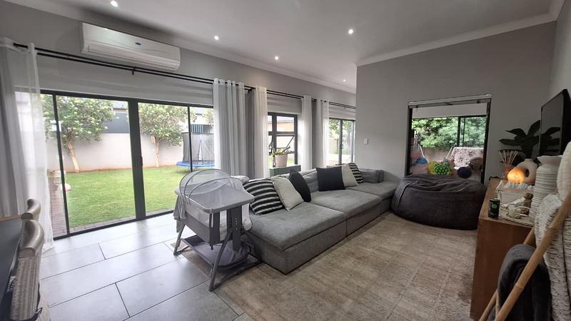 To Let 4 Bedroom Property for Rent in Midstream Estate Gauteng