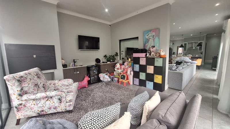 To Let 4 Bedroom Property for Rent in Midstream Estate Gauteng