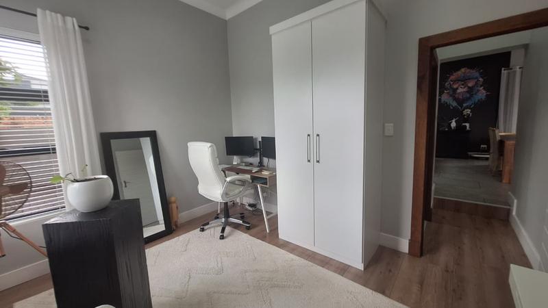 To Let 4 Bedroom Property for Rent in Midstream Estate Gauteng