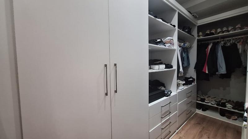 To Let 4 Bedroom Property for Rent in Midstream Estate Gauteng