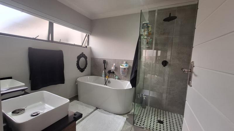 To Let 4 Bedroom Property for Rent in Midstream Estate Gauteng