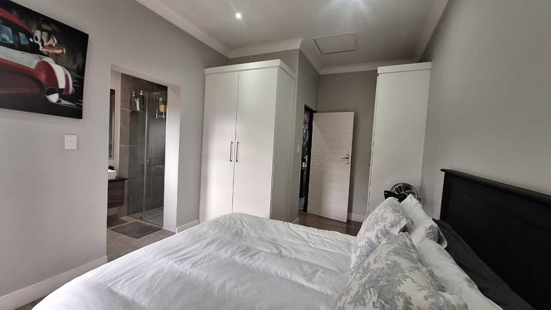To Let 4 Bedroom Property for Rent in Midstream Estate Gauteng