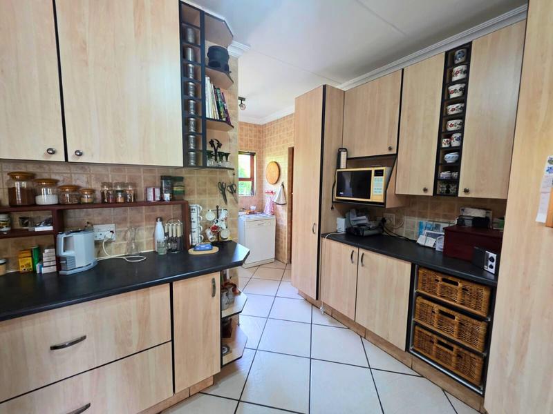 3 Bedroom Property for Sale in Glen Marais Gauteng