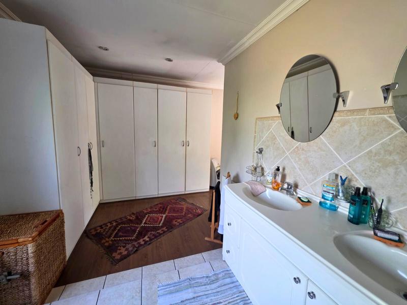 3 Bedroom Property for Sale in Glen Marais Gauteng