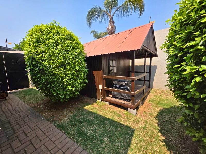 3 Bedroom Property for Sale in Glen Marais Gauteng