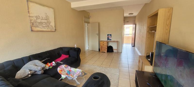 1 Bedroom Property for Sale in New Redruth Gauteng