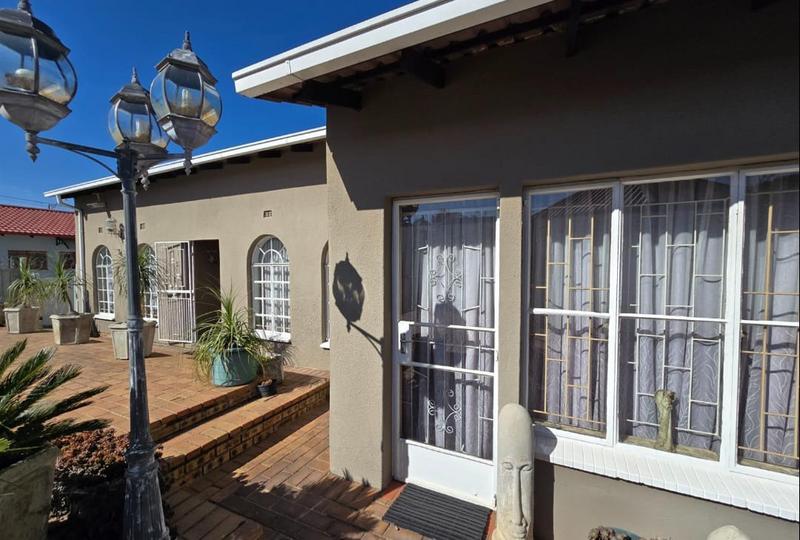 3 Bedroom Property for Sale in Suideroord Gauteng