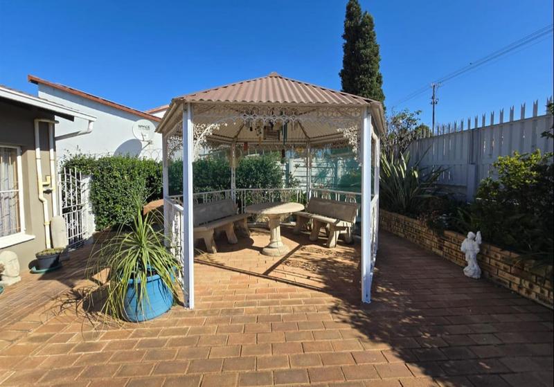 3 Bedroom Property for Sale in Suideroord Gauteng