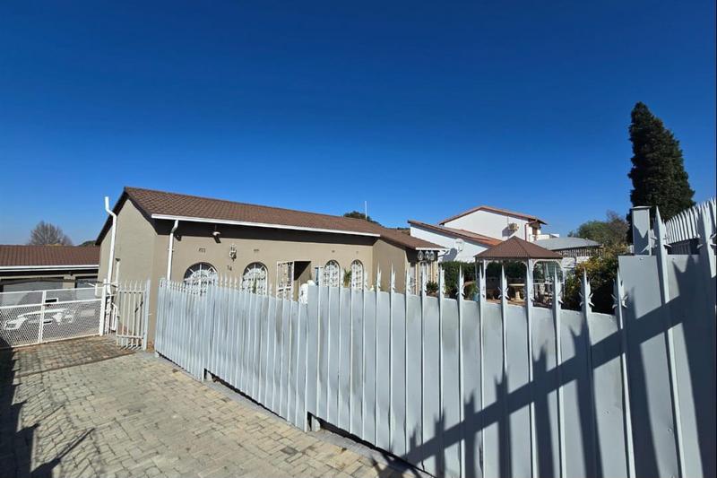 3 Bedroom Property for Sale in Suideroord Gauteng