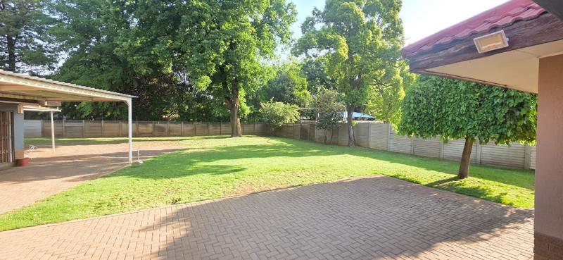 5 Bedroom Property for Sale in Arcon Park Gauteng