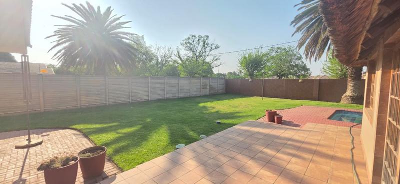5 Bedroom Property for Sale in Arcon Park Gauteng