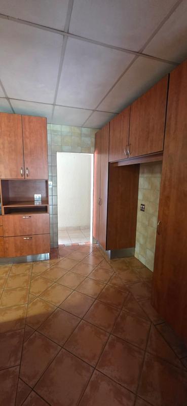 5 Bedroom Property for Sale in Arcon Park Gauteng