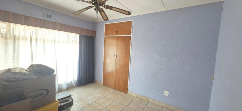 5 Bedroom Property for Sale in Arcon Park Gauteng