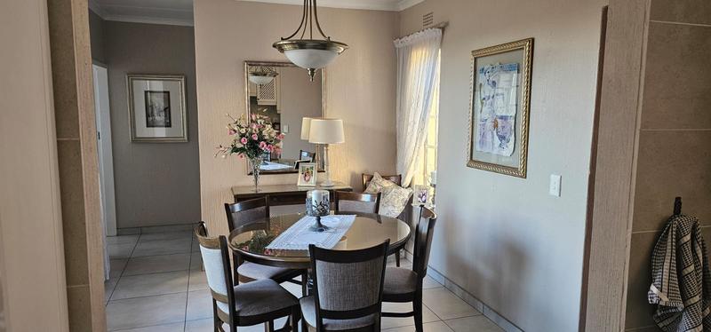 1 Bedroom Property for Sale in Bedford Park Gauteng