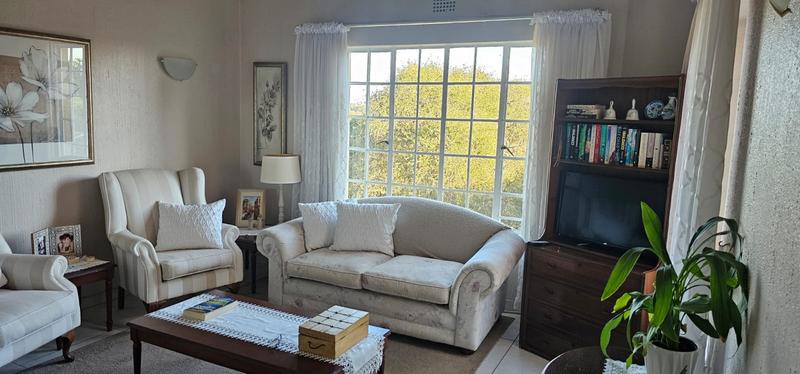 1 Bedroom Property for Sale in Bedford Park Gauteng