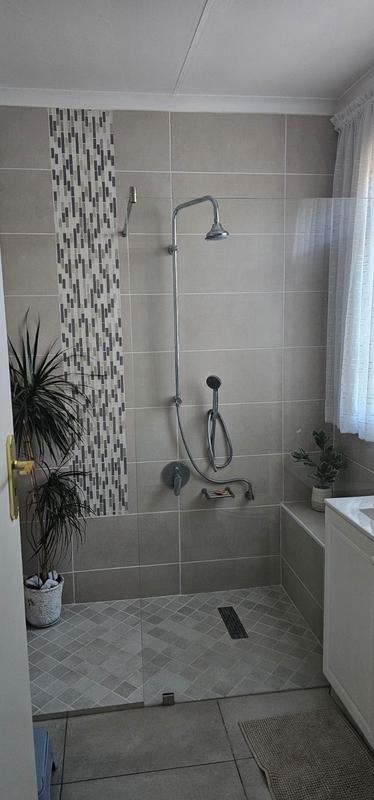 1 Bedroom Property for Sale in Bedford Park Gauteng