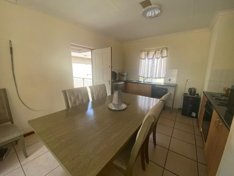 2 Bedroom Property for Sale in Willowbrook Gauteng