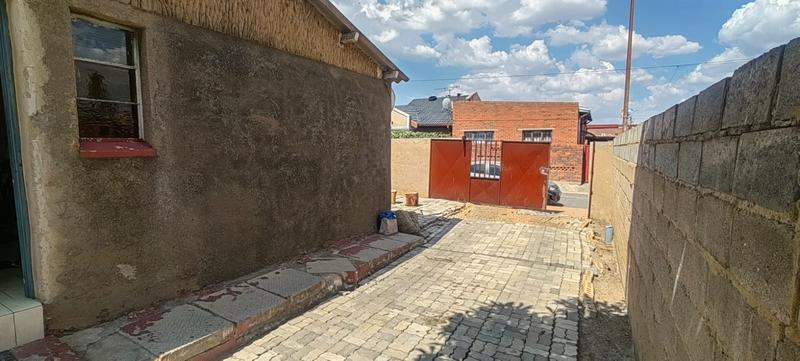 1 Bedroom Property for Sale in Meadowlands Gauteng