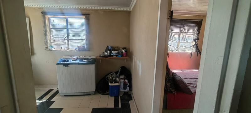 1 Bedroom Property for Sale in Meadowlands Gauteng