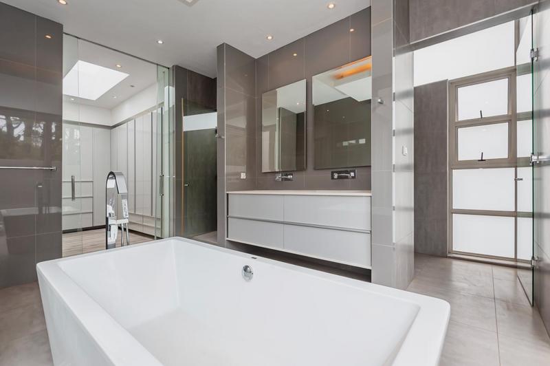 5 Bedroom Property for Sale in Bedfordview Gauteng