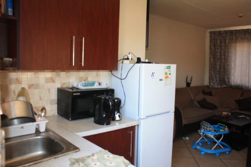 2 Bedroom Property for Sale in Clayville Gauteng