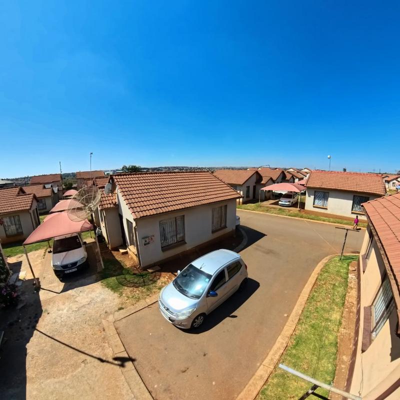 2 Bedroom Property for Sale in Clayville Gauteng